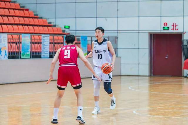 爱游戏体育-穆古鲁扎意外战胜中国队，出色防守引爆全场！气势如虹延续-爱游戏体育